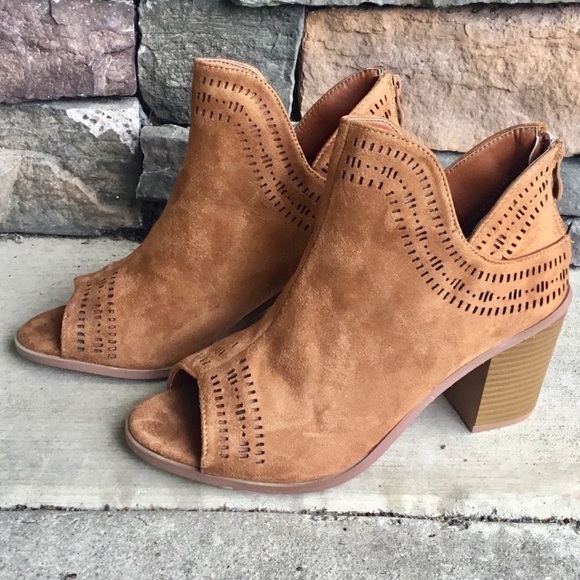 ☀️Western Boho Vegan Suede Booties - Picture 2 of 8